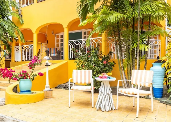 Beau Vallon Residence