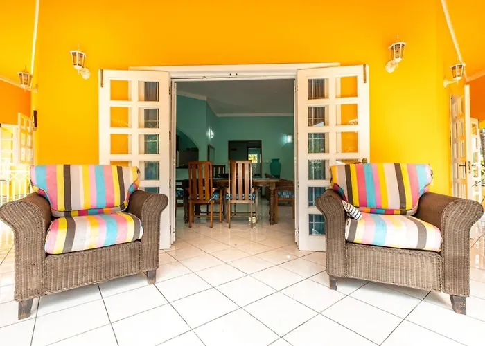 Beau Vallon Residence